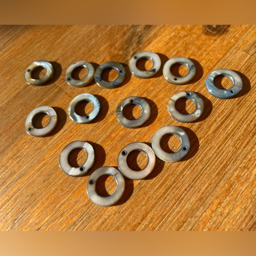14 Stunning Round Black 15mm Donut Shell Beads for Jewelry Craft Making